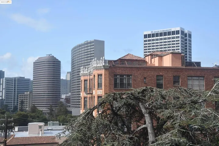 290 Park View Terrace, Oakland, California 94610