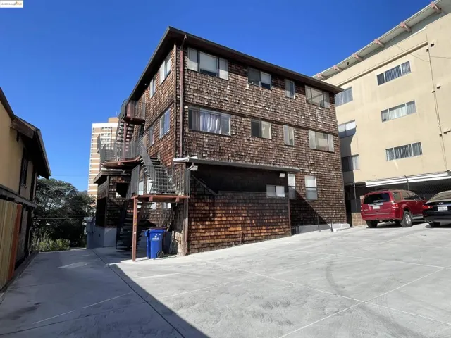 290 Park View Terrace, Oakland, California 94610