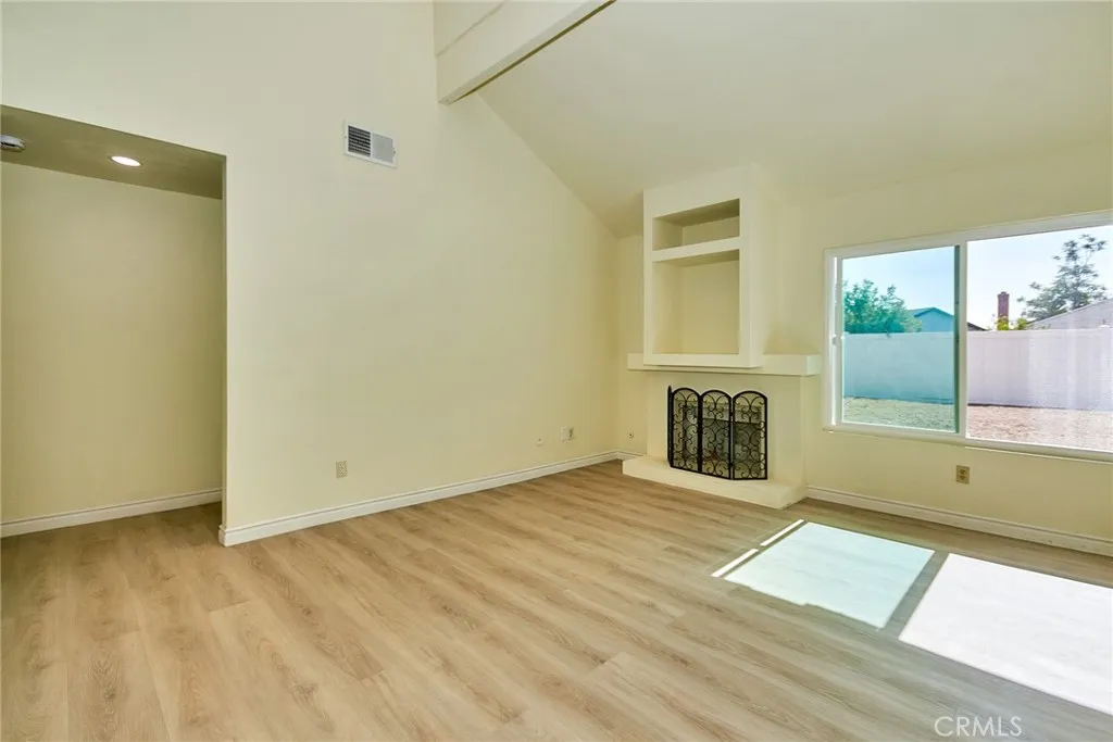 13855 Calada Drive, Moreno Valley, California 92553 home-pic-14