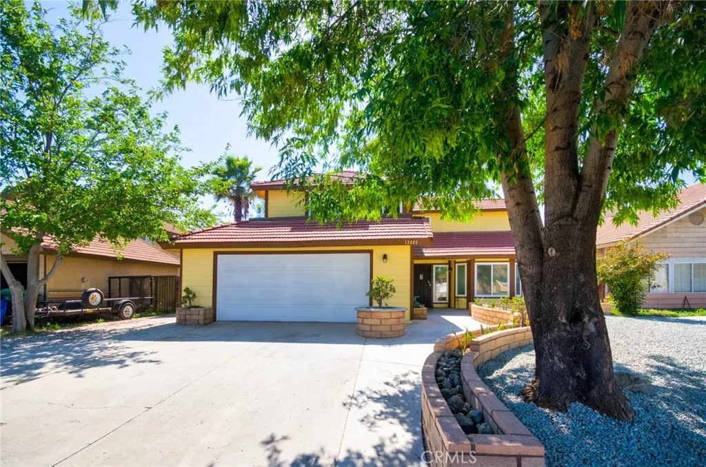 13855 Calada Drive, Moreno Valley, California 92553 home-pic-2