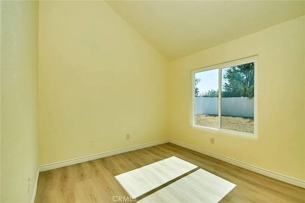 13855 Calada Drive, Moreno Valley, California 92553 home-pic-19