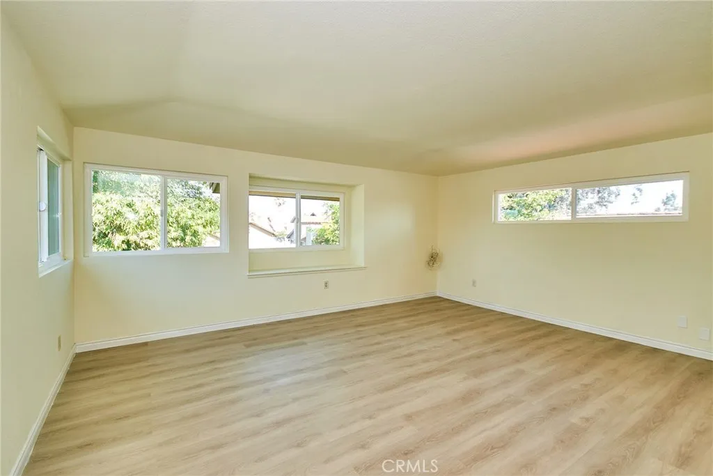 13855 Calada Drive, Moreno Valley, California 92553 home-pic-25