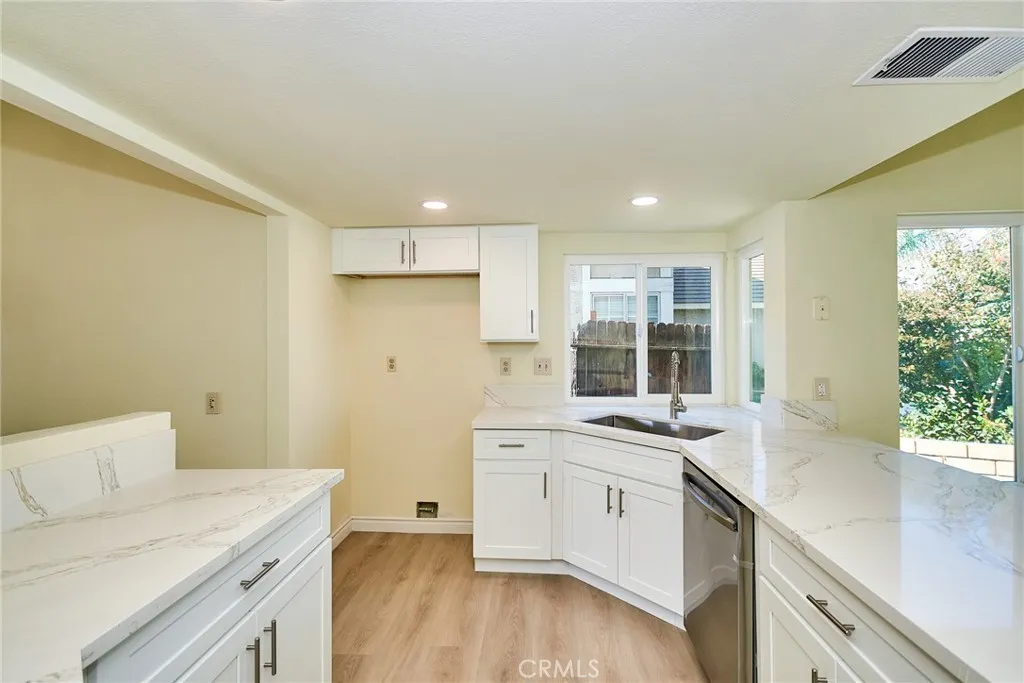 13855 Calada Drive, Moreno Valley, California 92553 home-pic-40