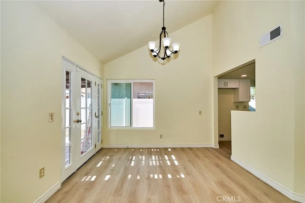 13855 Calada Drive, Moreno Valley, California 92553 home-pic-13