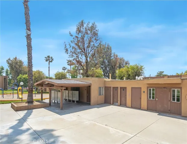 1066 N Orange Street, Riverside, California 92501