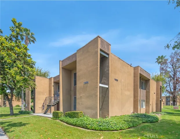 1066 N Orange Street, Riverside, California 92501