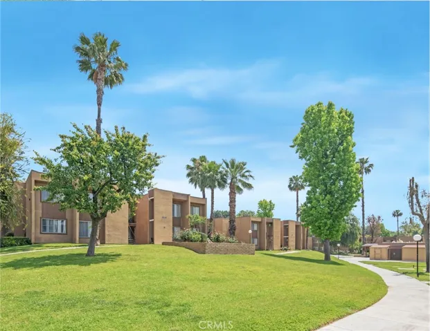 1066 N Orange Street, Riverside, California 92501