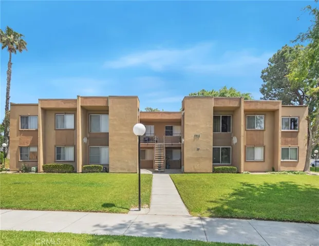 1066 N Orange Street, Riverside, California 92501