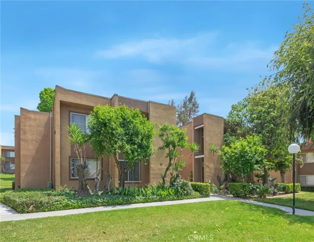 1066 N Orange Street, Riverside, California 92501