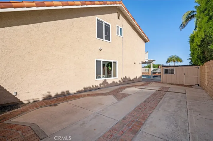 including gated RV/Boat parking!
