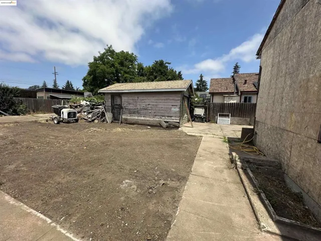 2057 84th Ave, Oakland, California 94621