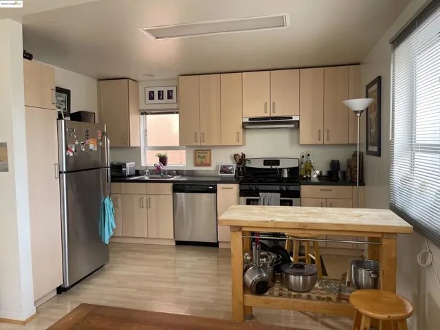 6450 Doyle Street, Emeryville, California 94606-8