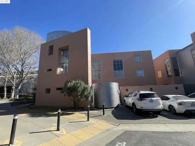 6450 Doyle Street, Emeryville, California 94606-8