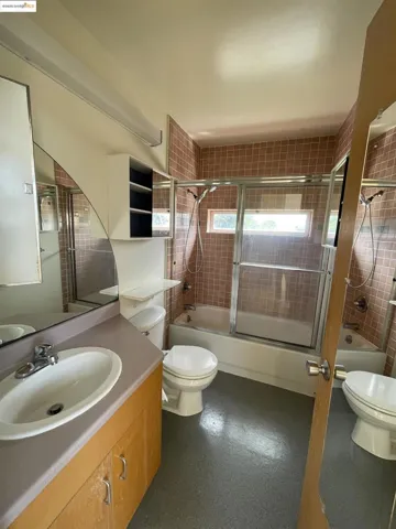 6450 Doyle Street, Emeryville, California 94606-8