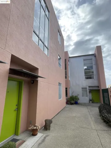 6450 Doyle Street, Emeryville, California 94606-8