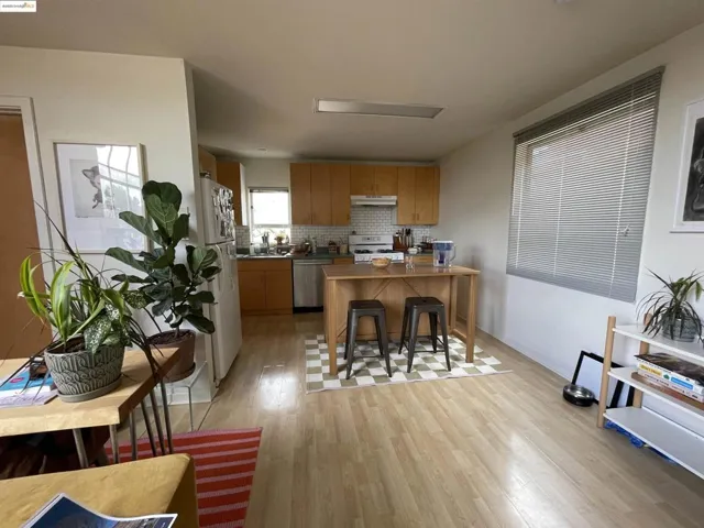 6450 Doyle Street, Emeryville, California 94606-8