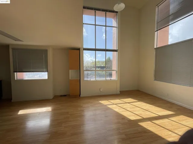 6450 Doyle Street, Emeryville, California 94606-8