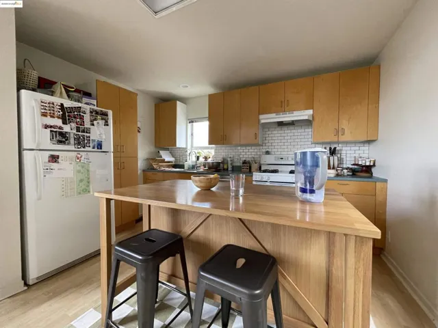 6450 Doyle Street, Emeryville, California 94606-8