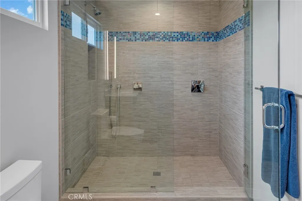 4275 Country Club Drive, Long Beach, California 90807 home-pic-50