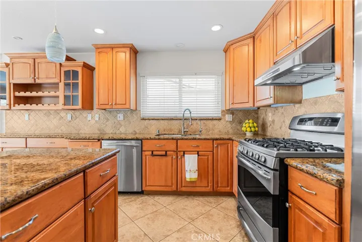410 Fantasy Street, Palmdale, California 93551