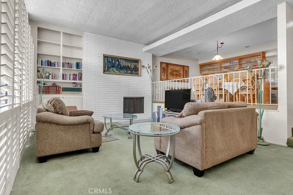 5348 Fairview Boulevard 3, Ladera Heights, California 90056 home-pic-2