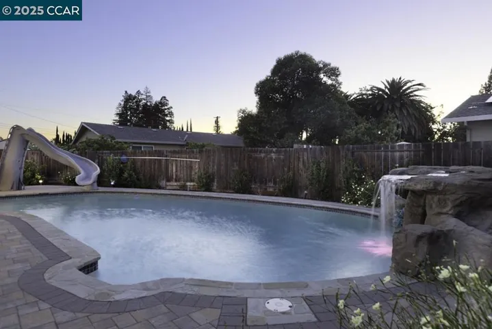 1689 Joelle Dr, Concord, California 94521