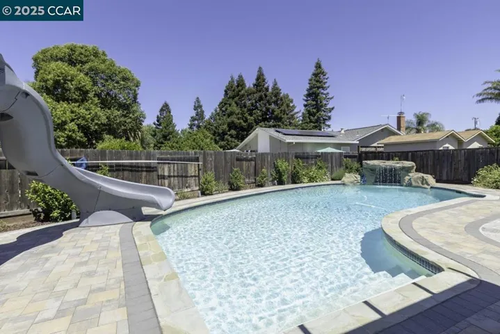 1689 Joelle Dr, Concord, California 94521