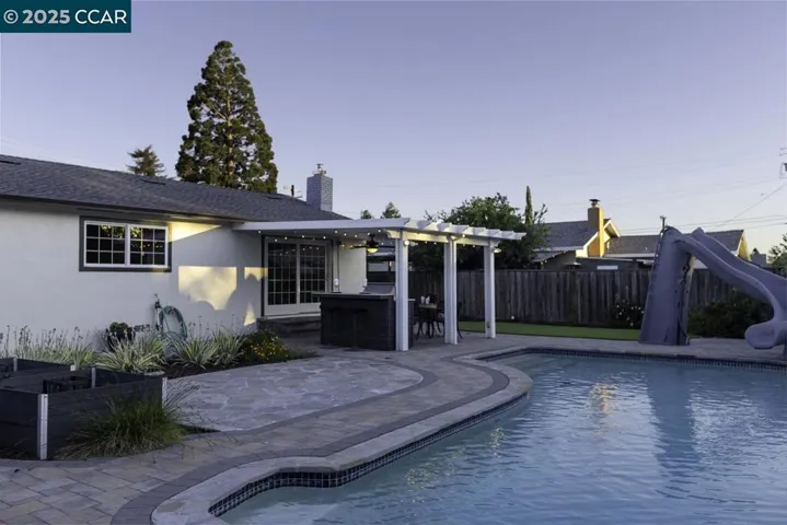 1689 Joelle Dr, Concord, California 94521