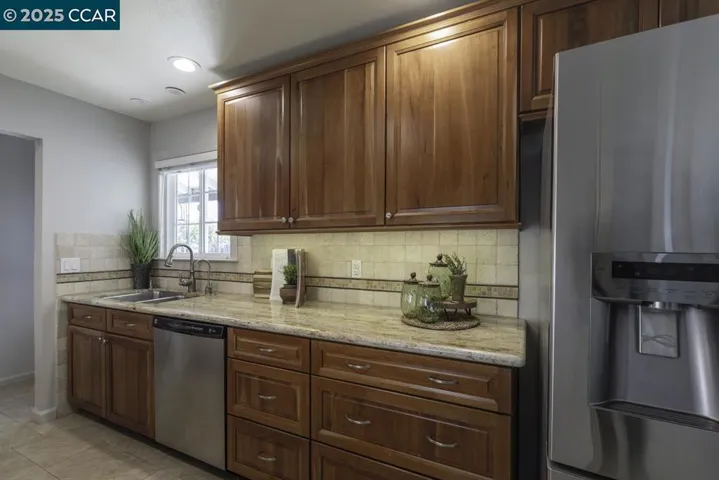 1689 Joelle Dr, Concord, California 94521