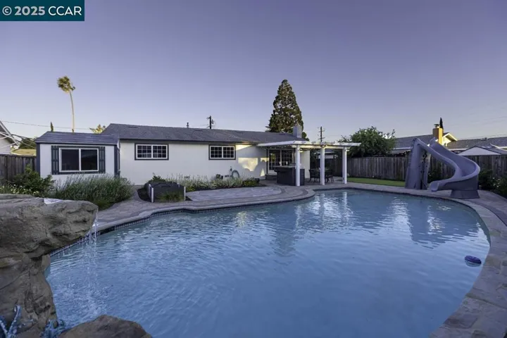 1689 Joelle Dr, Concord, California 94521