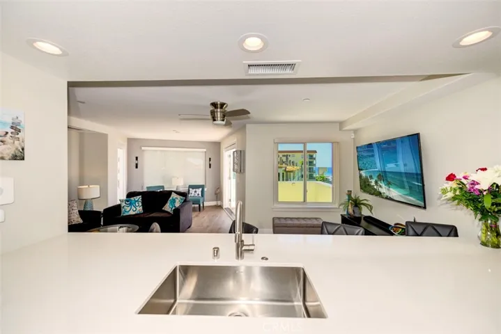 412 Arenoso Lane 403, San Clemente, California 92672