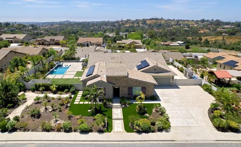 1733 Lemonadeberry Lane, Vista, California 92084