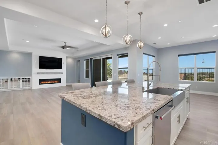 1733 Lemonadeberry Lane, Vista, California 92084
