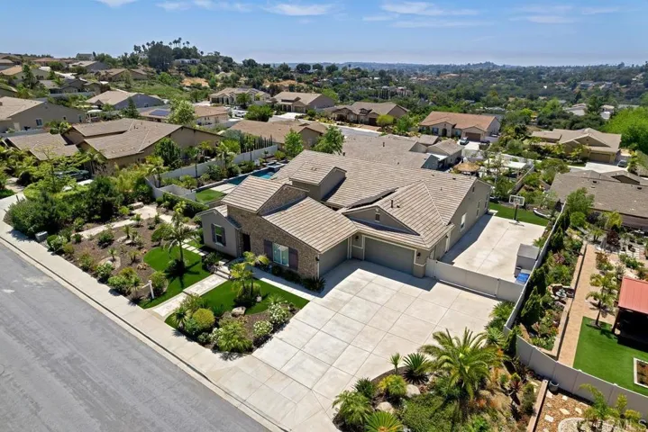1733 Lemonadeberry Lane, Vista, California 92084