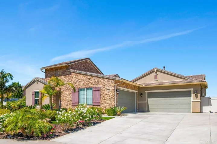 1733 Lemonadeberry Lane, Vista, California 92084