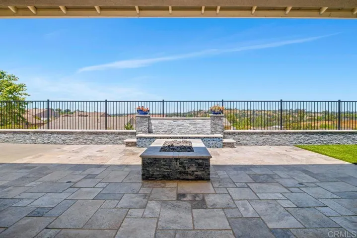 1733 Lemonadeberry Lane, Vista, California 92084