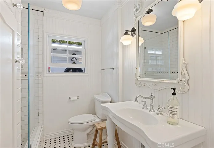 230 Esplanade, San Clemente, California 92672