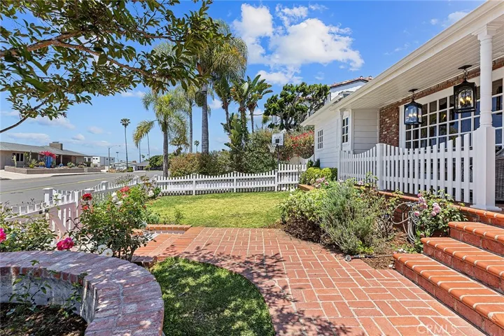 230 Esplanade, San Clemente, California 92672