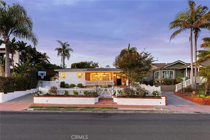 230 Esplanade, San Clemente, California 92672