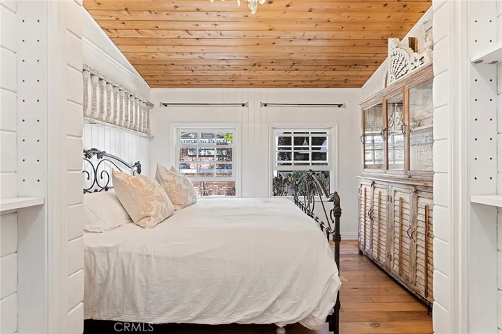 230 Esplanade, San Clemente, California 92672