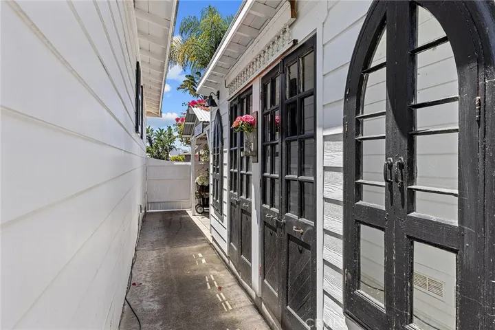 230 Esplanade, San Clemente, California 92672