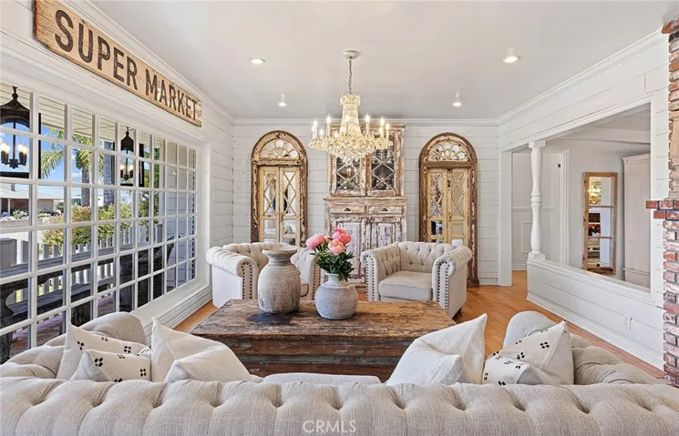 230 Esplanade, San Clemente, California 92672