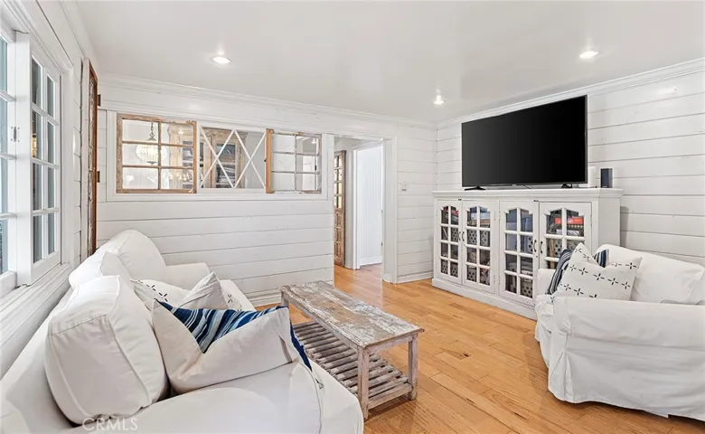 230 Esplanade, San Clemente, California 92672