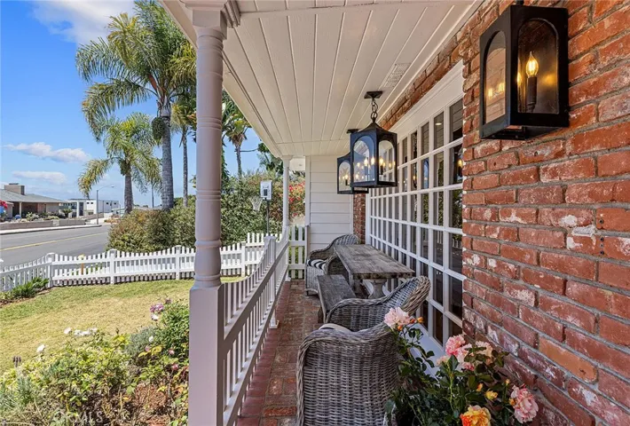 230 Esplanade, San Clemente, California 92672