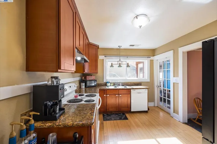 423 High St, Modesto, California 95354