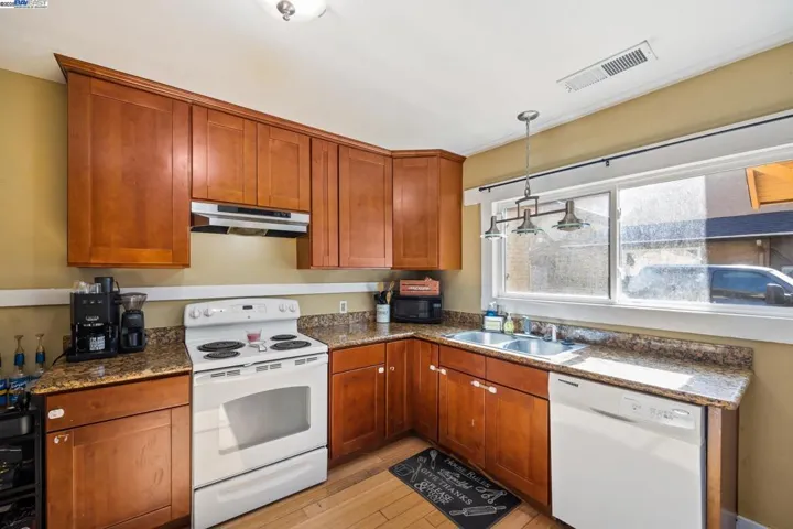 423 High St, Modesto, California 95354