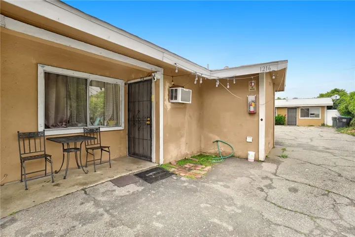 1214 Huff Street, San Bernardino, California 92410