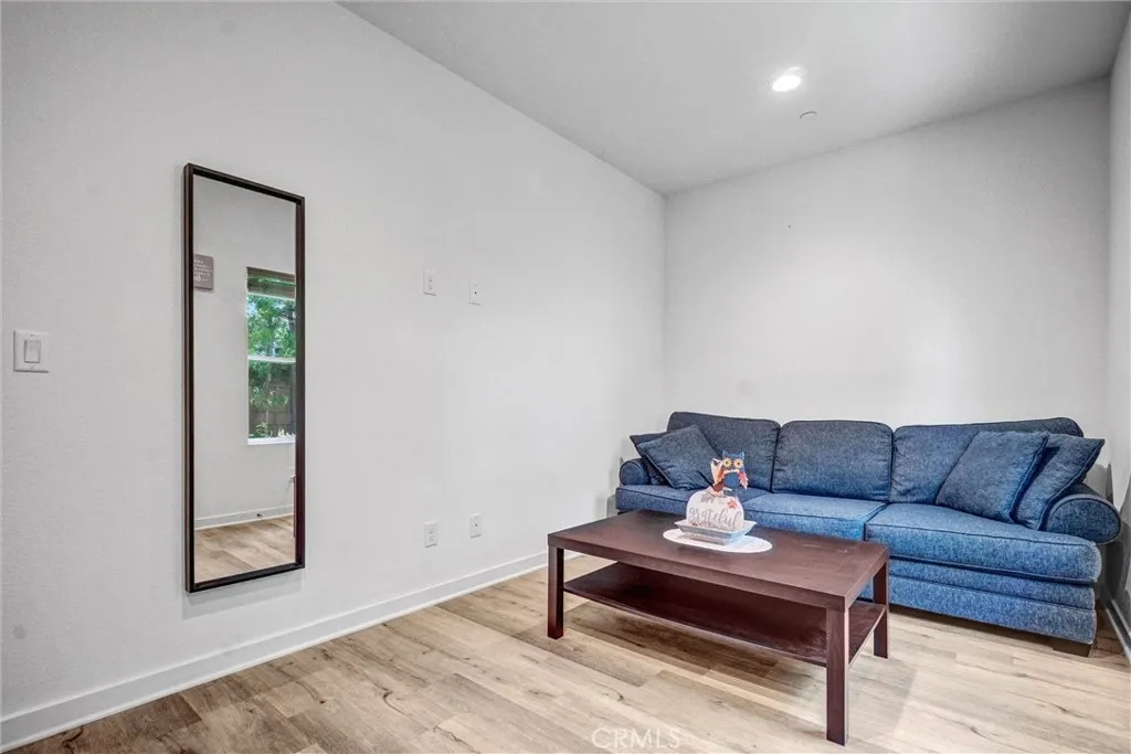 3540 W Savanna Street, Anaheim, California 92804 home-pic-4