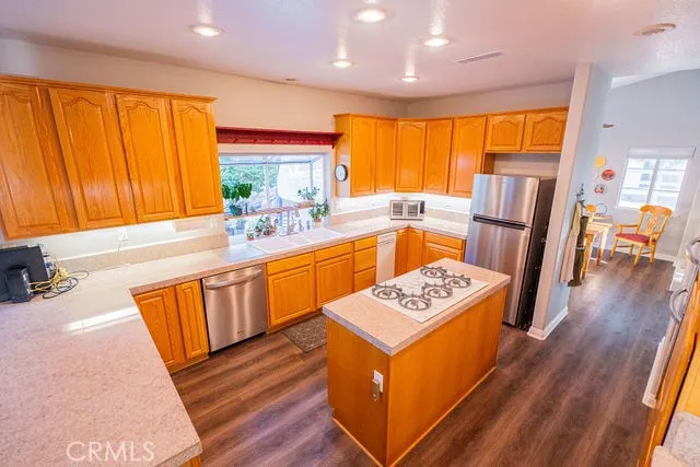 36884 Hidden Trail Court, Winchester, California 92596