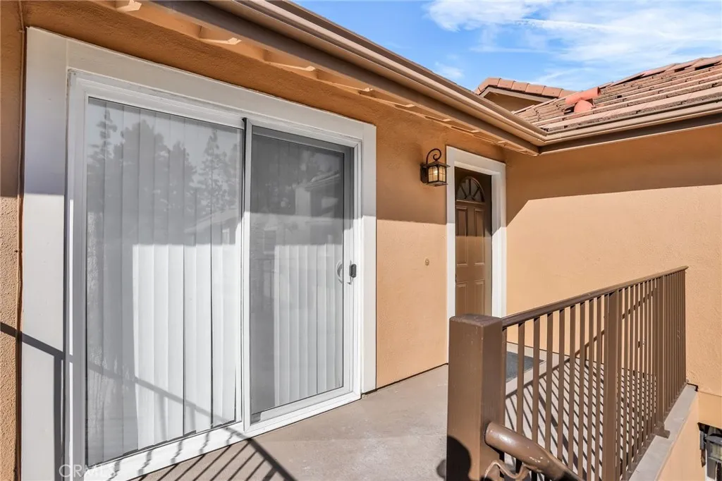 8039 E Snapdragon Lane, Anaheim, California 92808 home-pic-4
